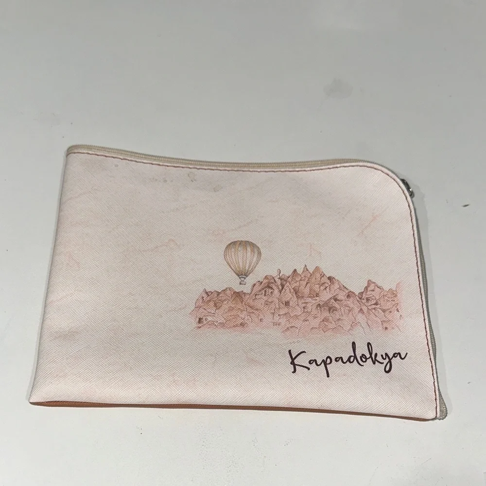 Airport Collectible Pouch with Turkish motifs print